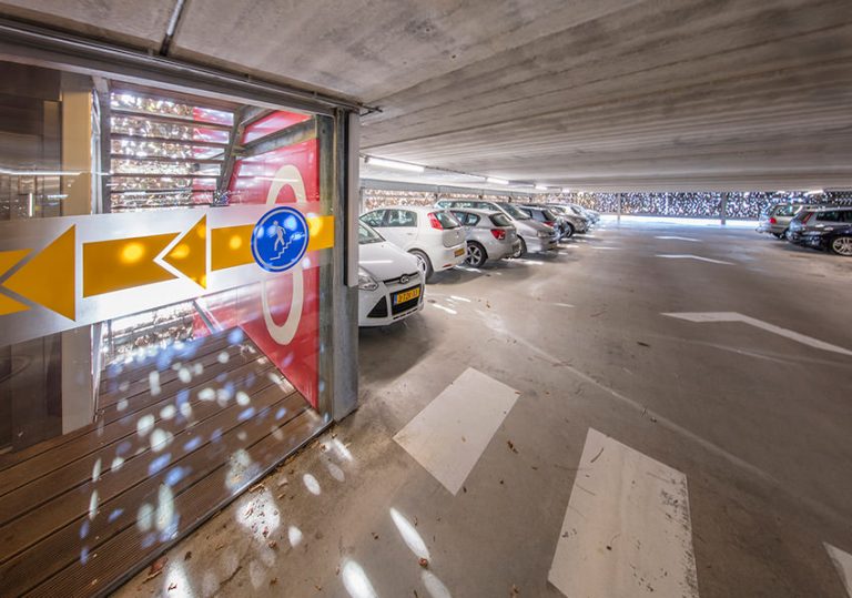 High tech campus parkeergarage 7